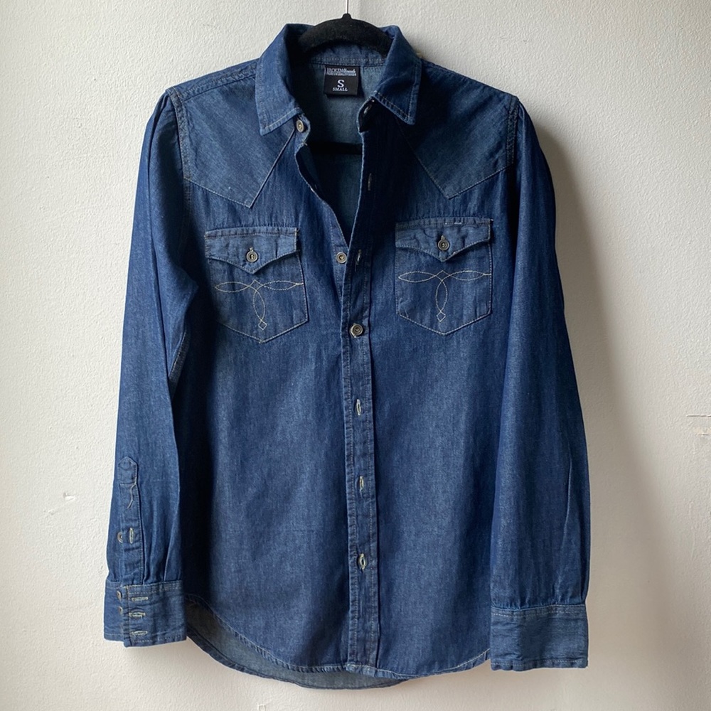 Denim shirt by Broken threads, small, super soft cotton, excellent condition!